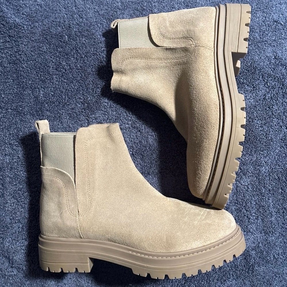 Steve Madden Tan Ankle Booties with Rugged Soles